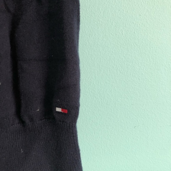 Tommy Hilfiger Sweater - Picture 2 of 3
